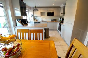 Kitchen/Diner- click for photo gallery